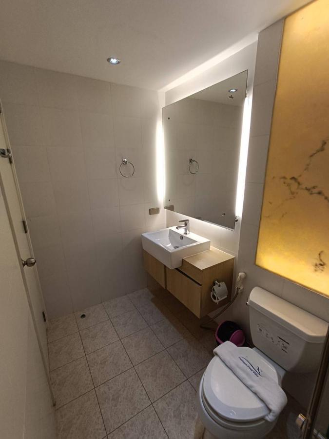 Atlantis Condo Resort By Somphong Jomtien Beach Exterior foto